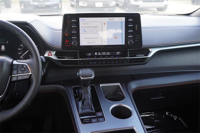 2023 Toyota Sienna XSE photo 14