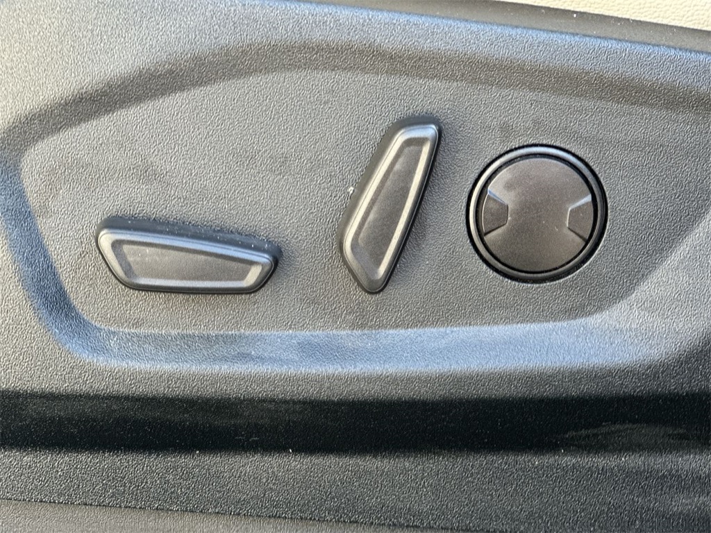 used 2020 Ford Edge car, priced at $18,995