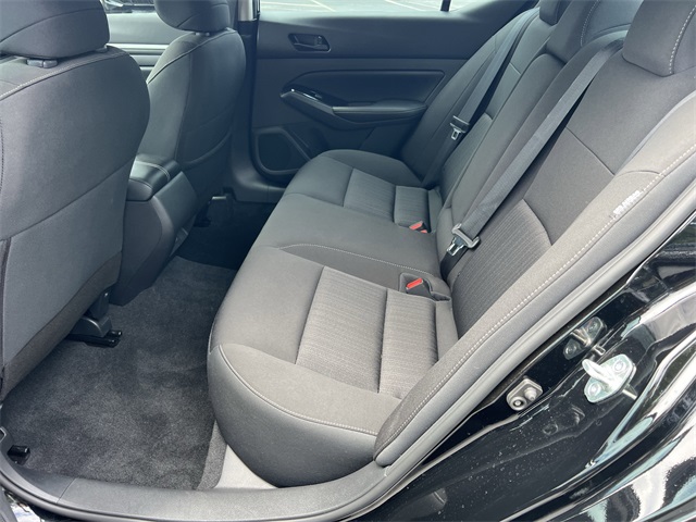 2023 Super Black Clearcoat Nissan Altima 2.5 SV FWD Sedan