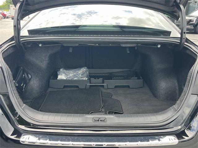 2023 Super Black Clearcoat Nissan Altima 2.5 SV FWD Sedan