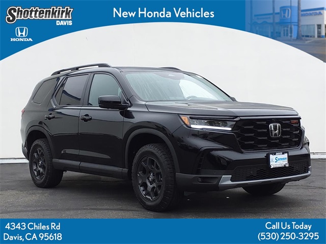 2025 Honda Pilot TrailSport's photo
