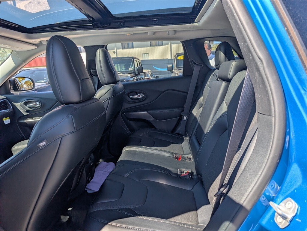 used 2022 Jeep Cherokee car, priced at $24,998