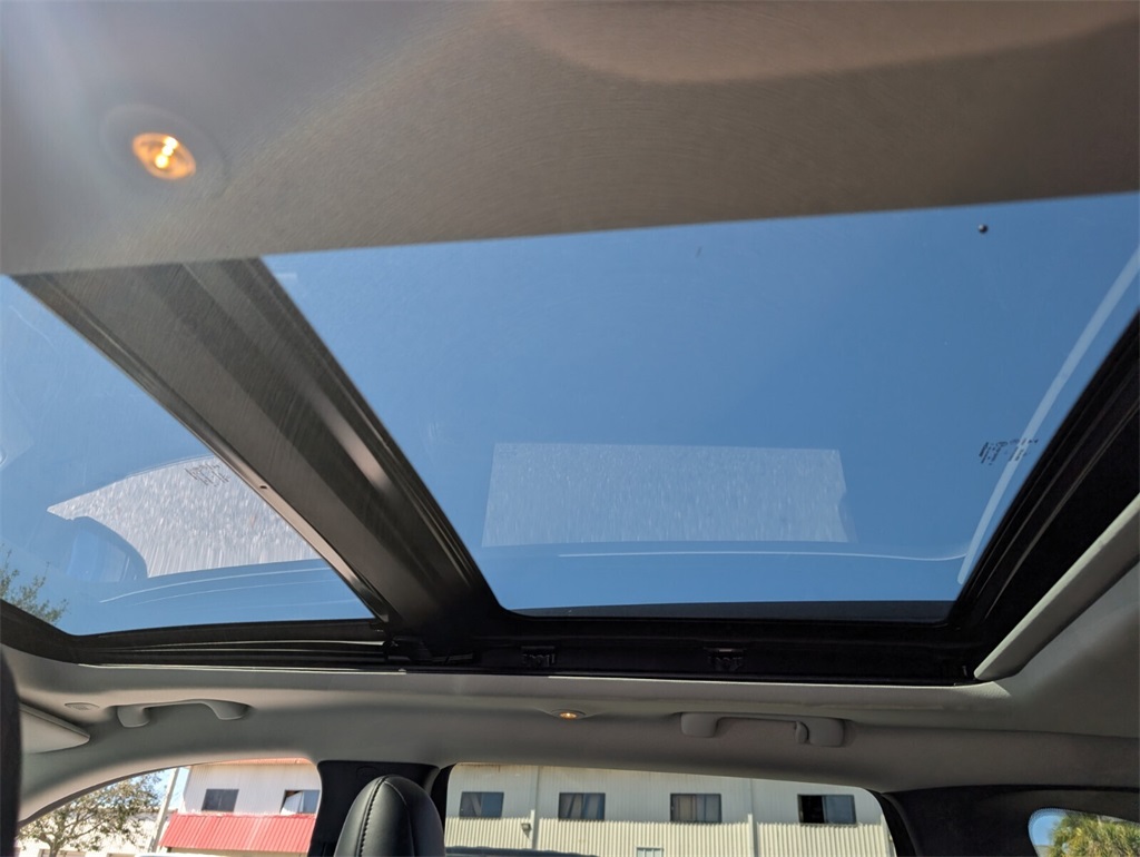 used 2022 Jeep Cherokee car, priced at $24,998