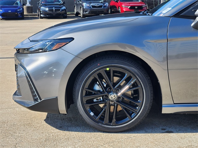 2026 Toyota Camry SE photo 4