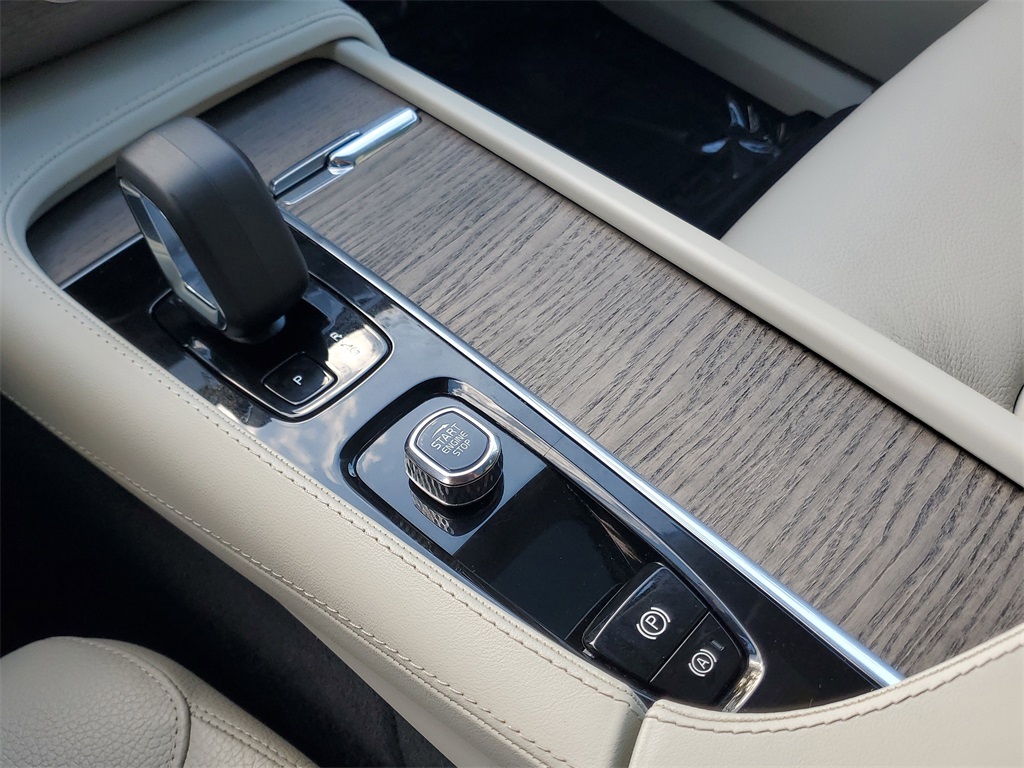 used 2023 Volvo XC90 car, priced at $35,979