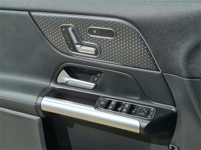 used 2025 Mercedes-Benz GLA car, priced at $39,634