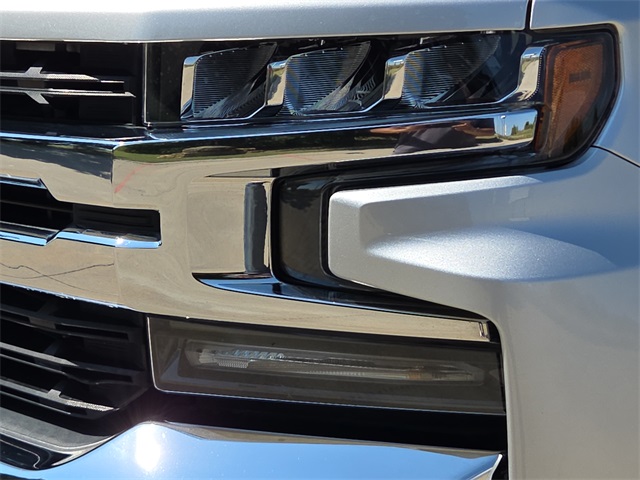 2020 Chevrolet Silverado 1500 LT photo 2