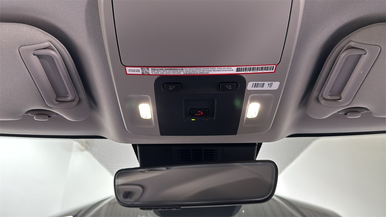 2025 Toyota Camry LE photo 11