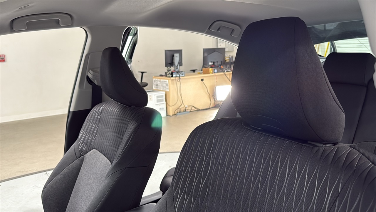 2025 Toyota Camry LE photo 13