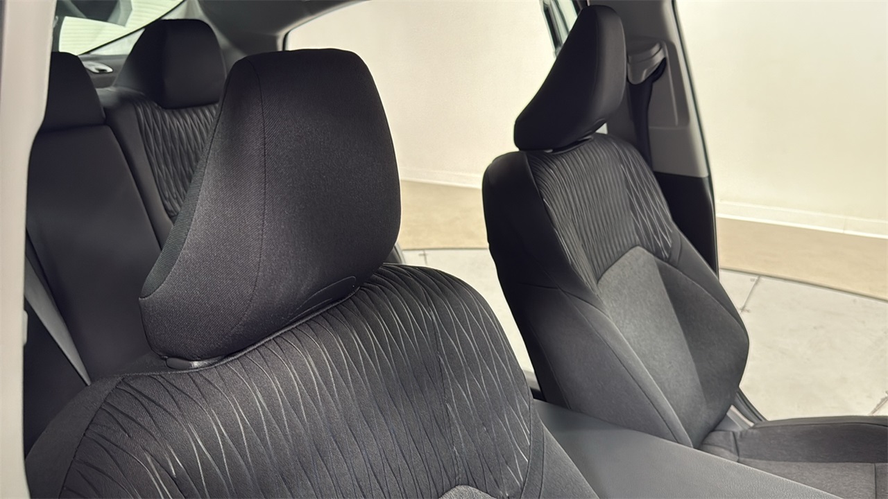 2025 Toyota Camry LE photo 19