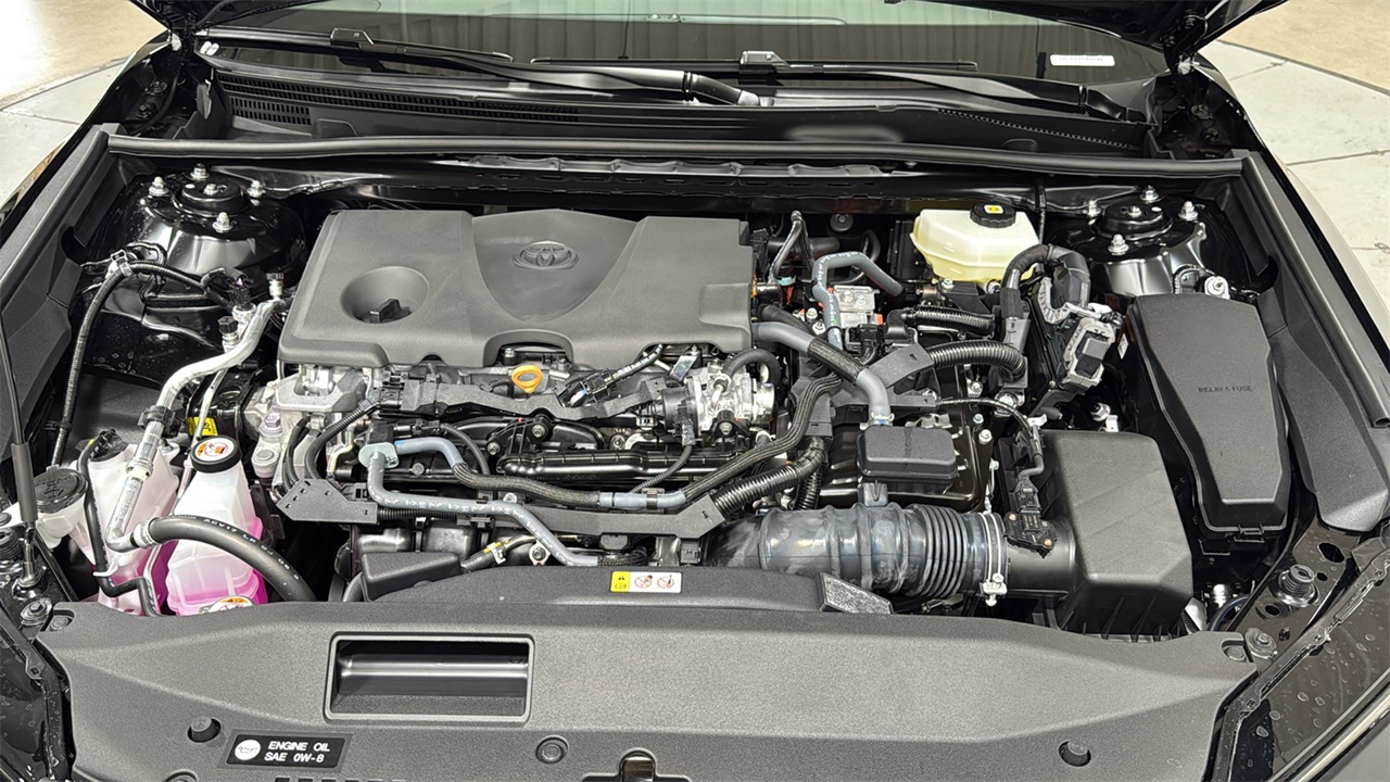 2025 Toyota Camry LE photo 25