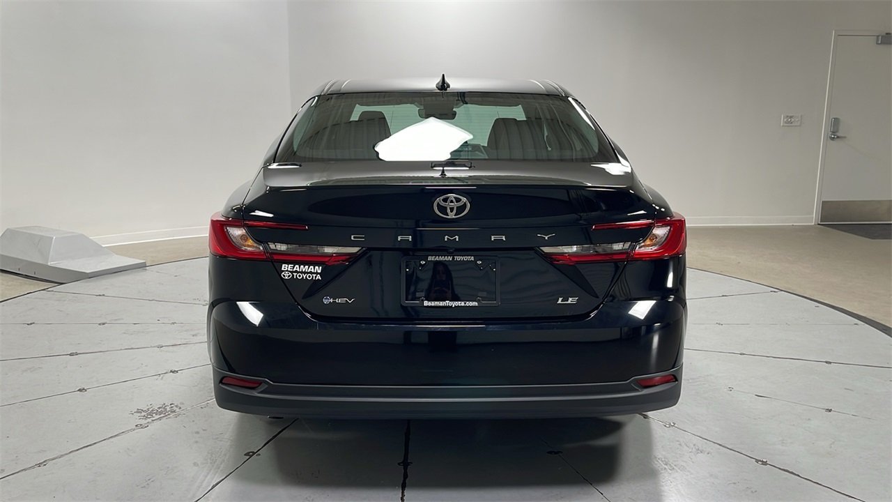 2025 Toyota Camry LE photo 4