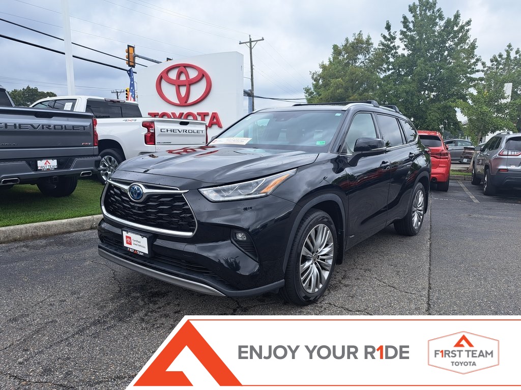 2022 Toyota Highlander Hybrid Platinum SUV AWD