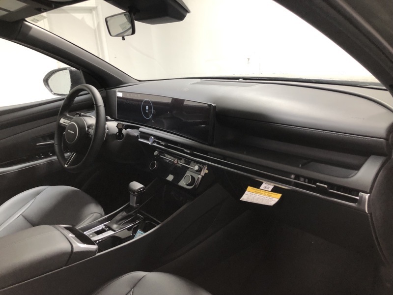 2026 Hyundai Santa Cruz XRT photo 9