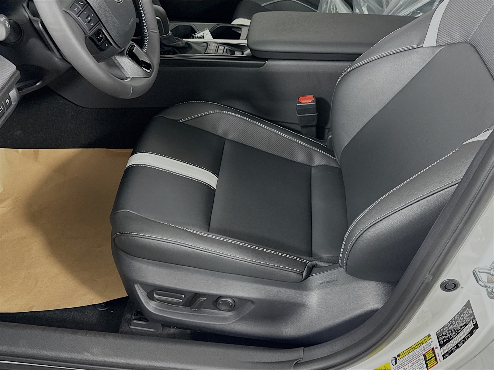 2026 Toyota Camry SE photo 15