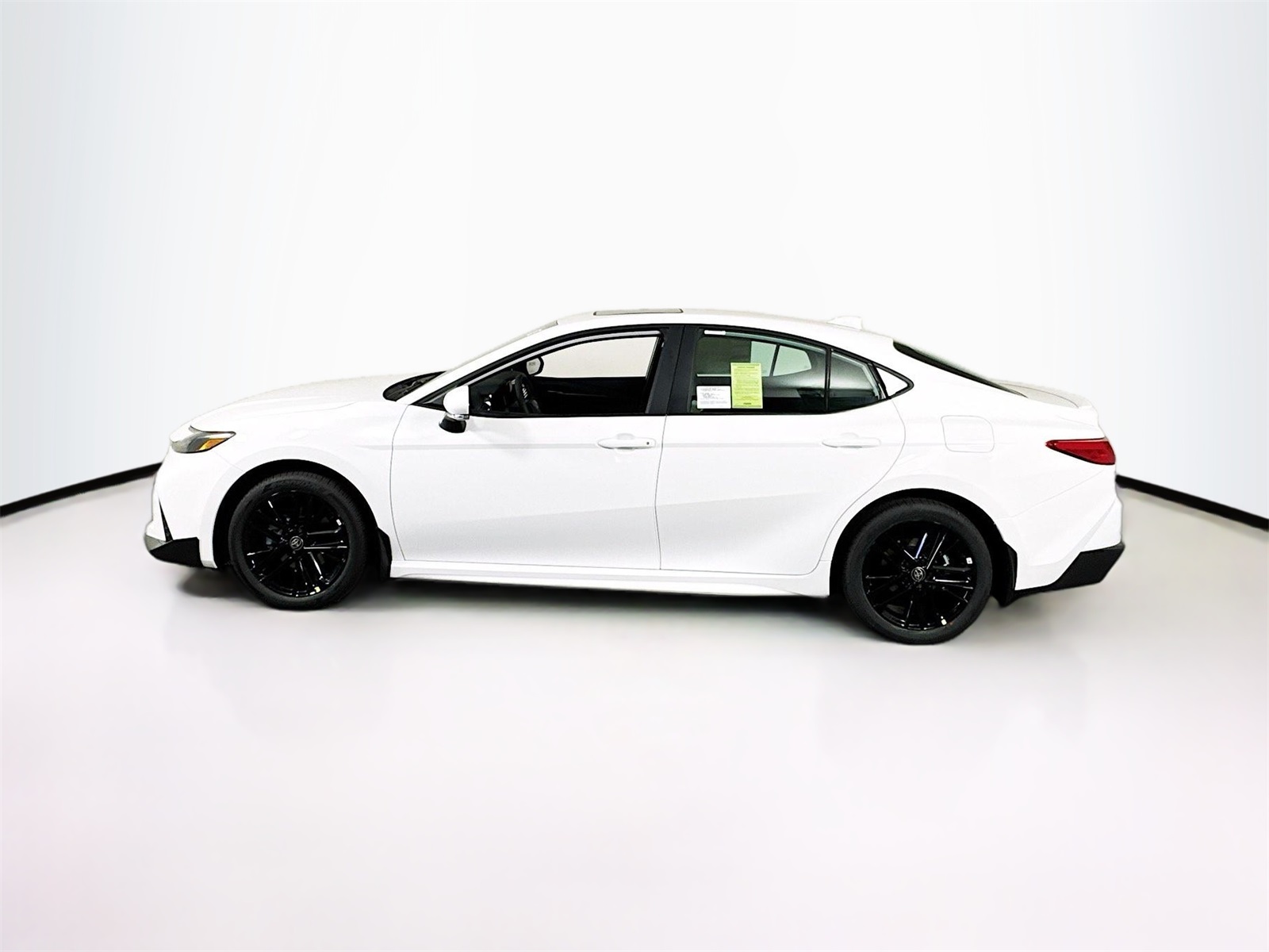 2026 Toyota Camry SE photo 3