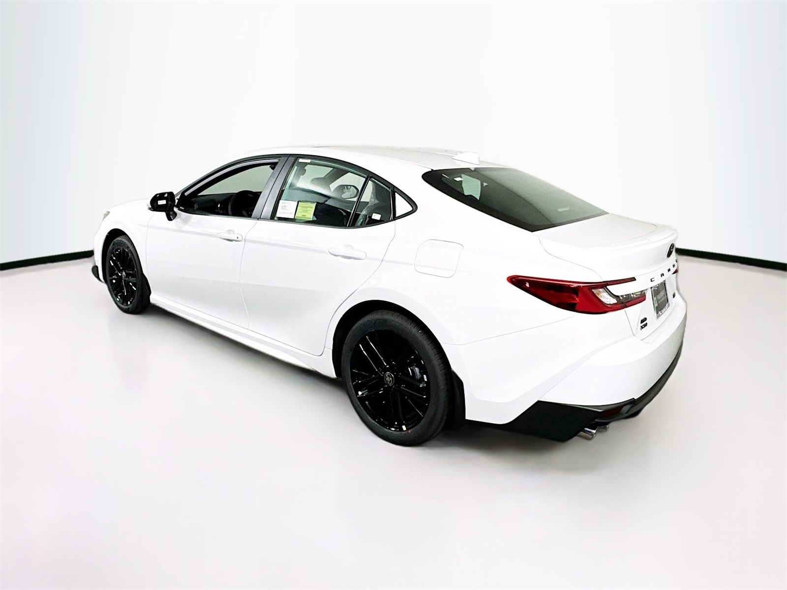 2026 Toyota Camry SE photo 4