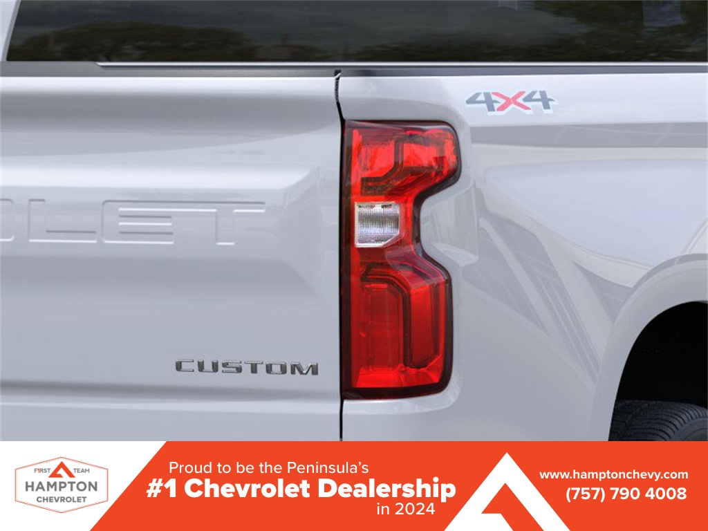 2025 Chevrolet Silverado 1500 Custom 4D Crew Cab 4WD 11