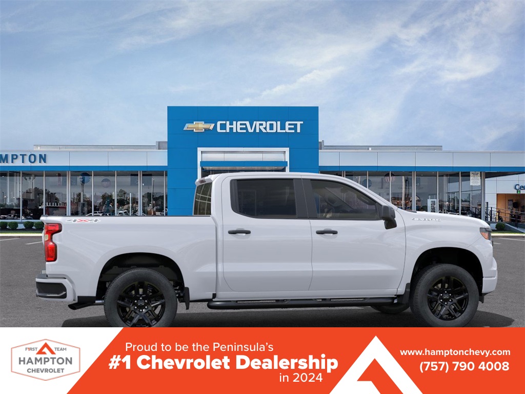 2025 Chevrolet Silverado 1500 Custom 4D Crew Cab 4WD 5