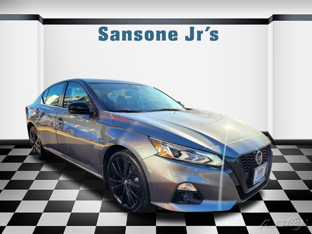 2022 Nissan Altima SR