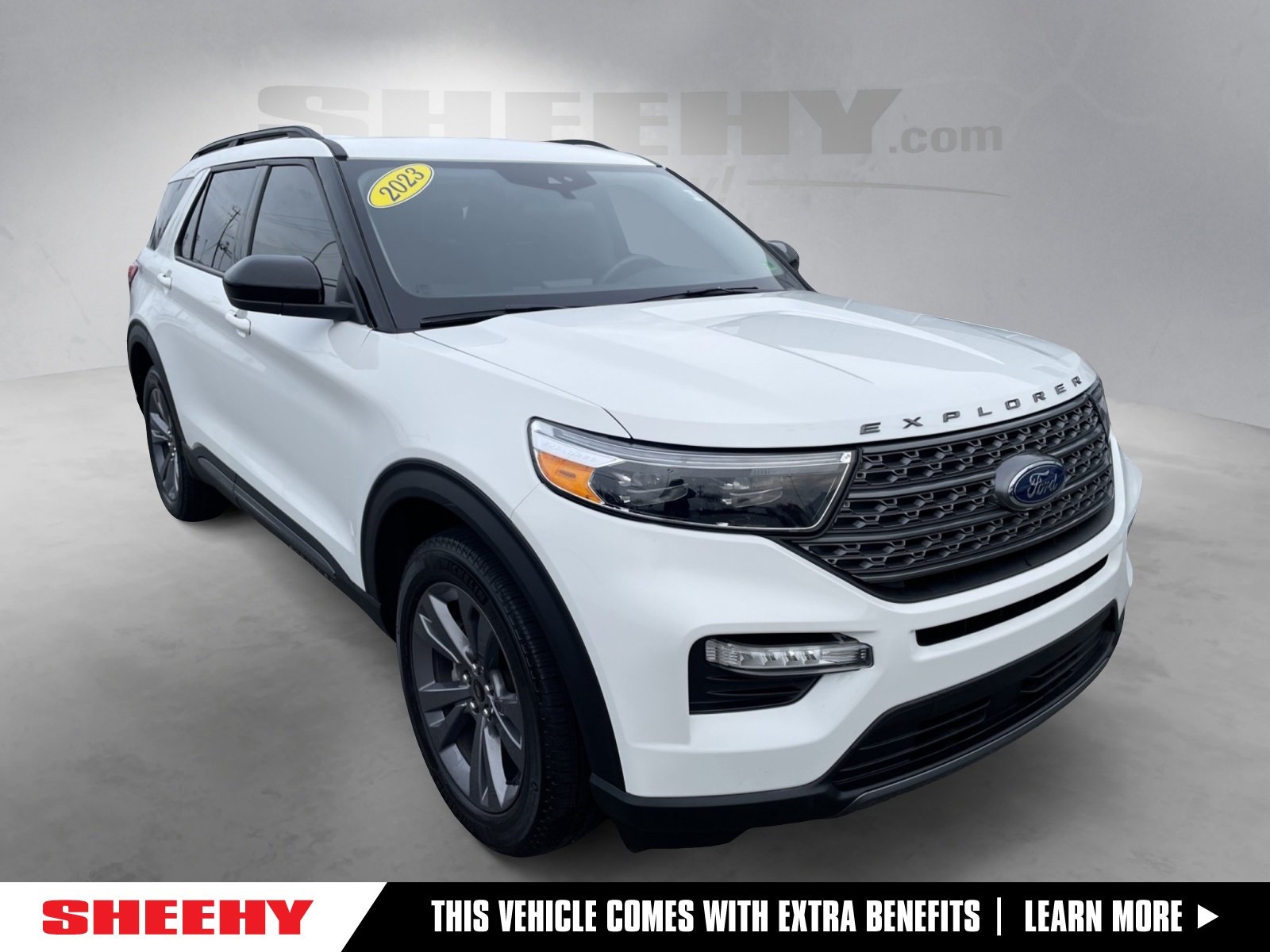2023 Ford Explorer XLT's photo