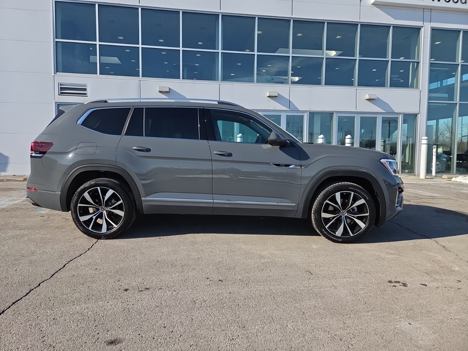 new 2026 Volkswagen Atlas car, priced at $55,453