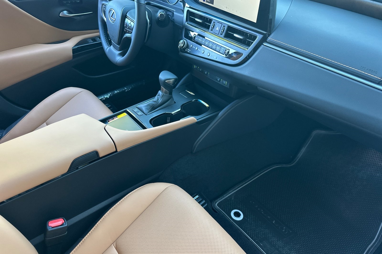 2025 Lexus ES 300h photo 12