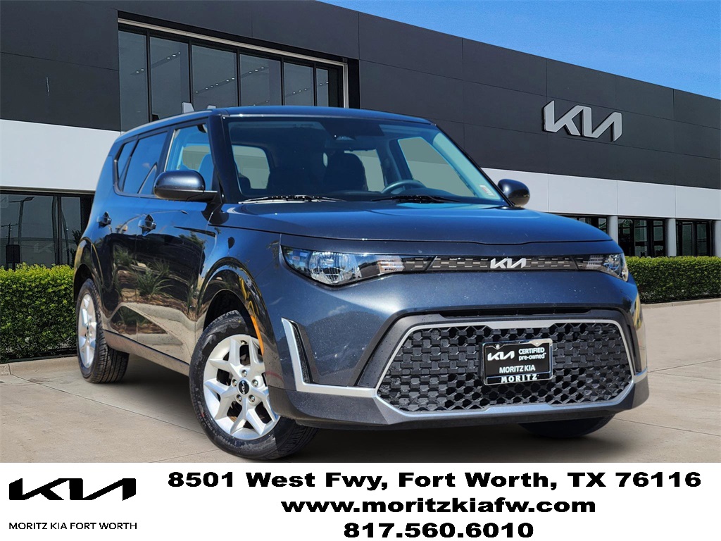 2023 Kia Soul LX's photo