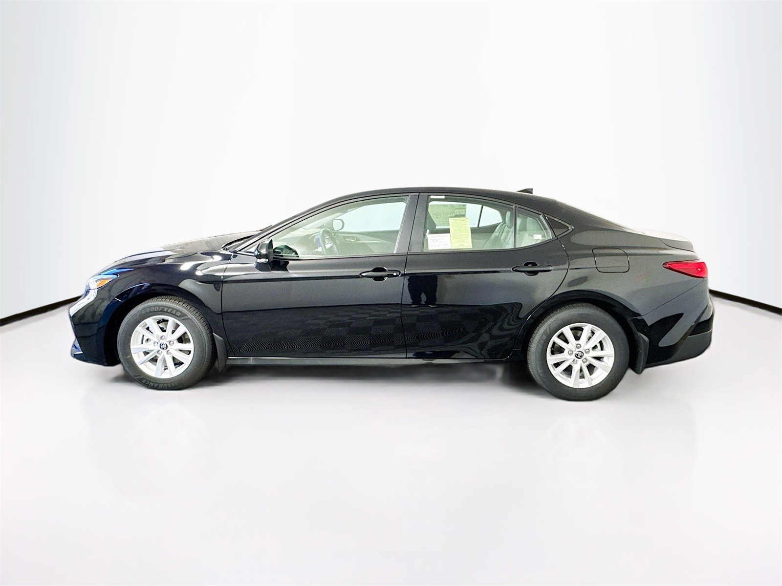 2026 Toyota Camry LE photo 3