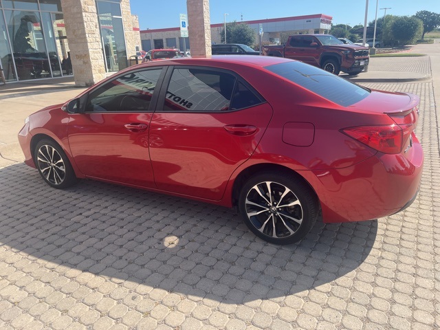 Used 2018 Toyota Corolla SE with VIN 5YFBURHE5JP846276 for sale in Granbury, TX