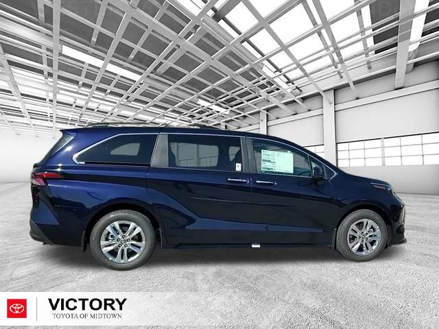 2025 Toyota Sienna XLE photo 2