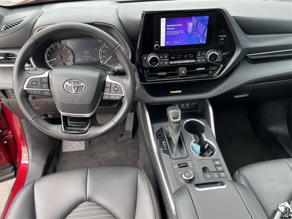 Used 2023 Toyota Highlander SUV