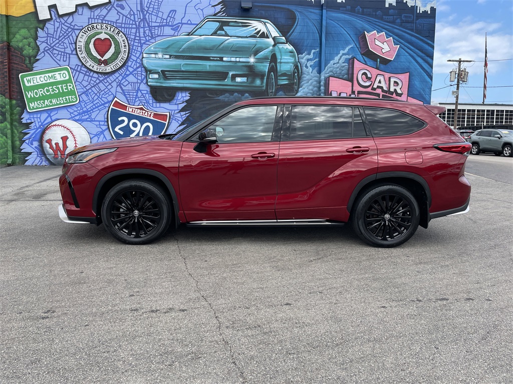 Used 2023 Toyota Highlander SUV