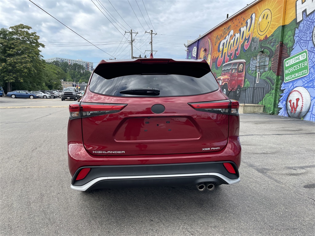 Used 2023 Toyota Highlander SUV