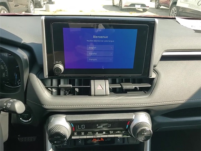 2025 Toyota RAV4 Hybrid XLE photo 16