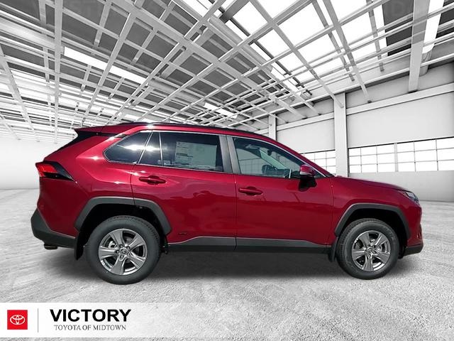2025 Toyota RAV4 Hybrid XLE photo 2