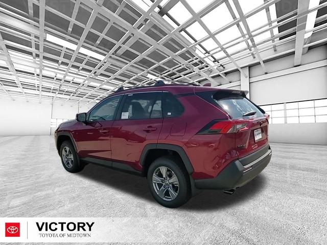 2025 Toyota RAV4 Hybrid XLE photo 5