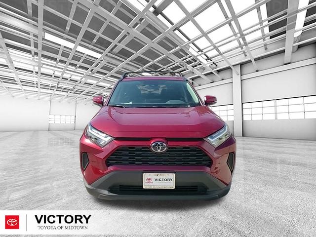2025 Toyota RAV4 Hybrid XLE photo 8