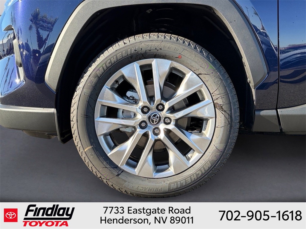 2025 Toyota RAV4 XLE Premium photo 3