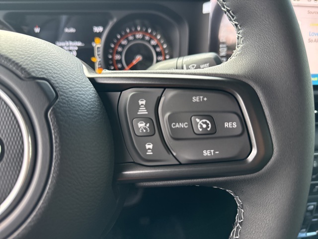 2025 Jeep Gladiator Mojave photo 14