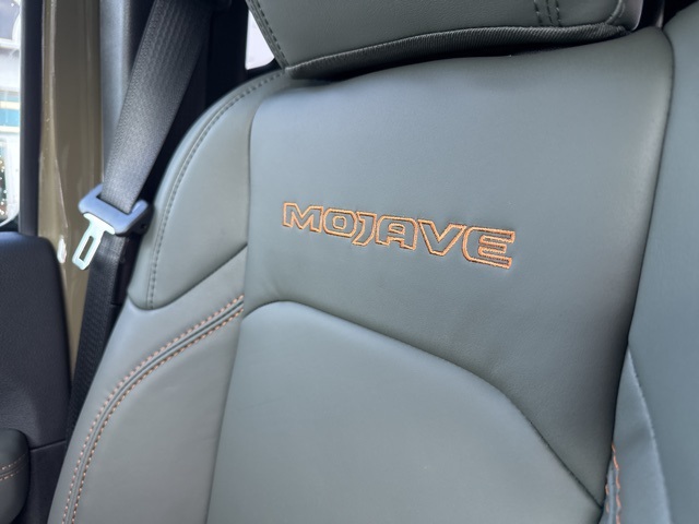 2025 Jeep Gladiator Mojave photo 23