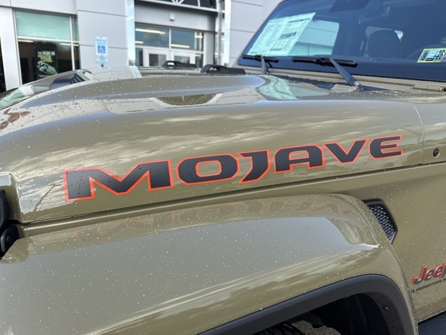 2025 Jeep Gladiator Mojave photo 4