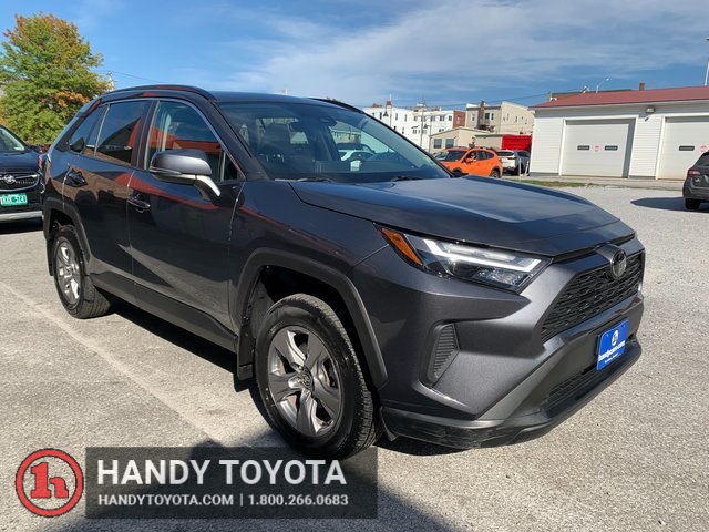 2023 Toyota RAV4 XLE's photo