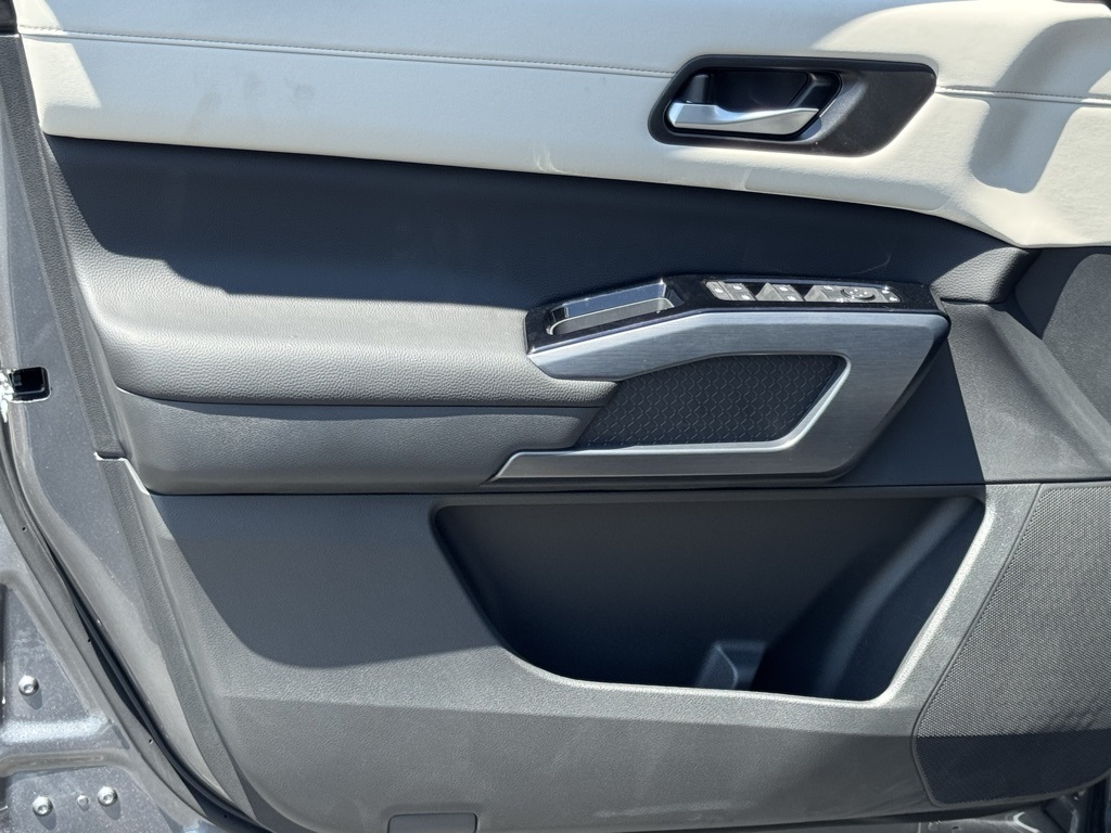 New 2025 Nissan Pathfinder Sport Utility