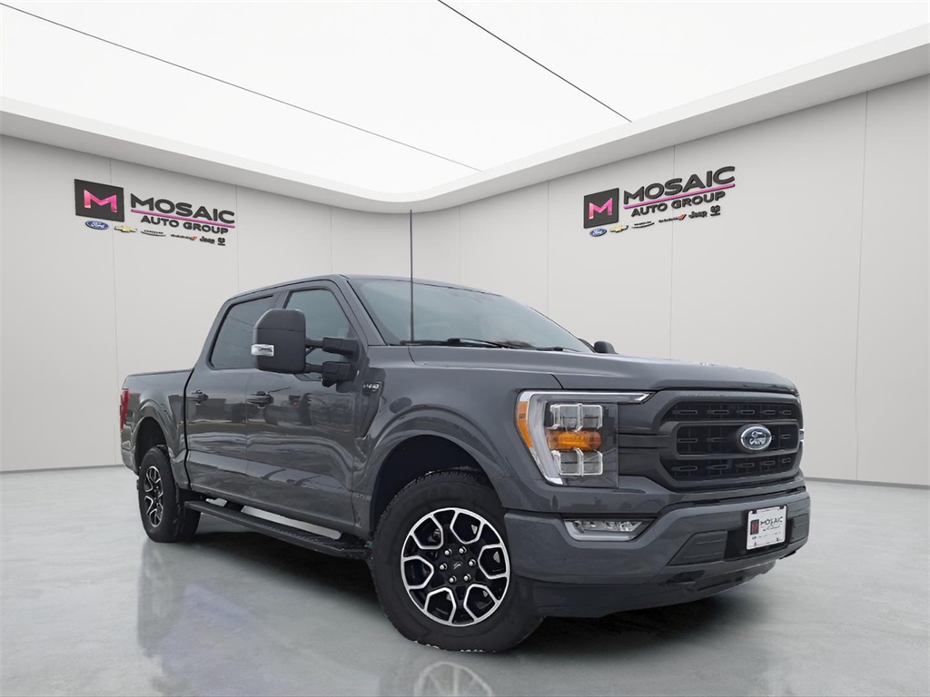 Used 2021 Ford F-150 XLT Trucks