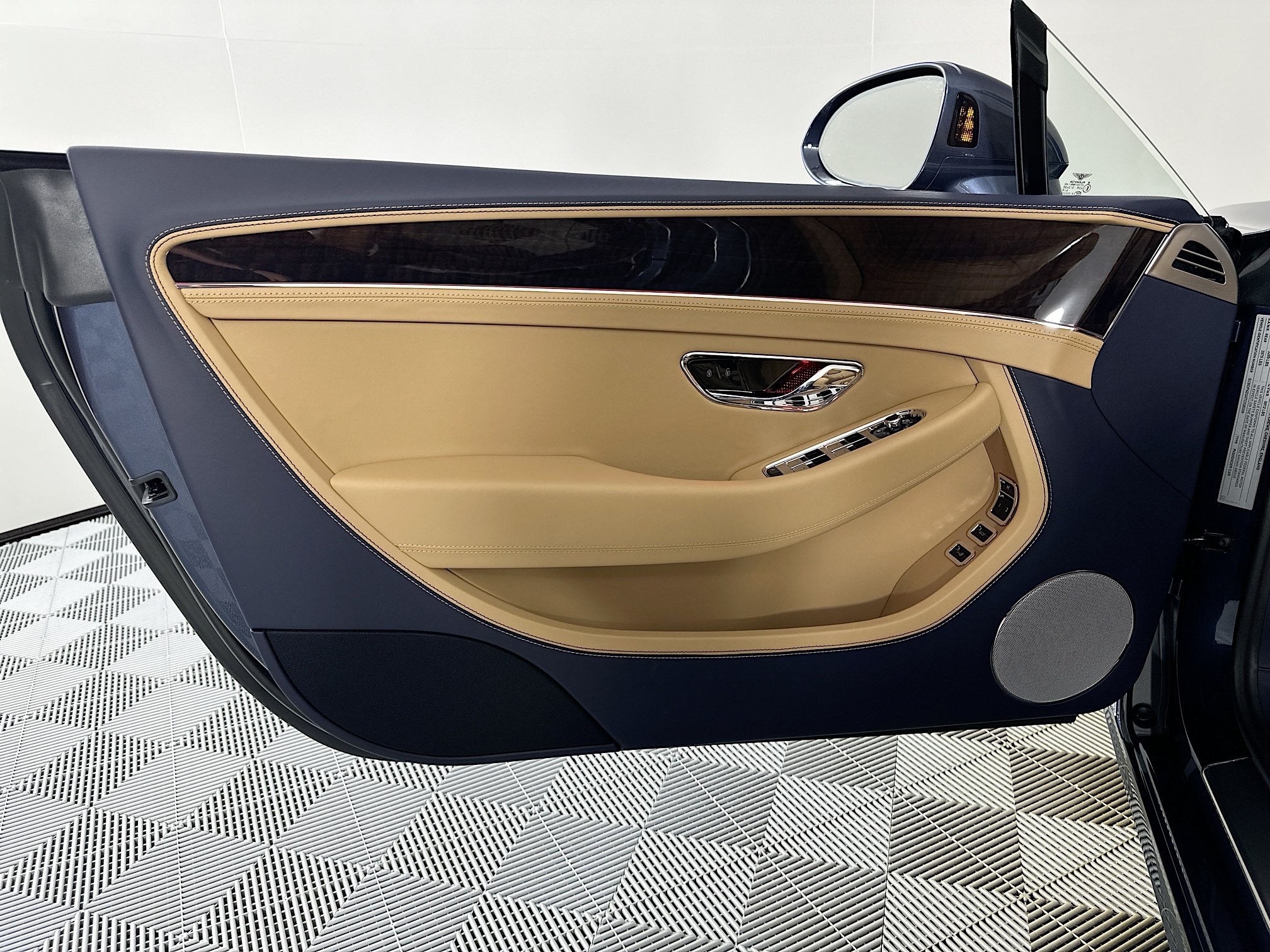 new 2026 Bentley Continental GTC car