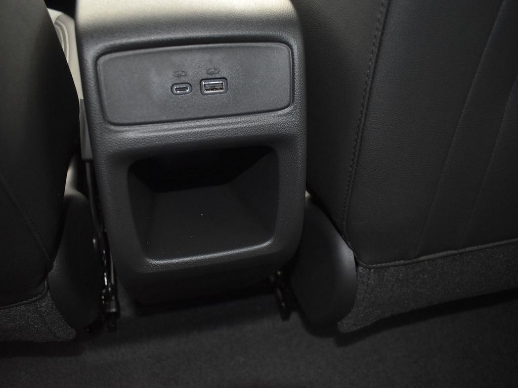 2025 Summit White Chevrolet Trax LT FWD SUV