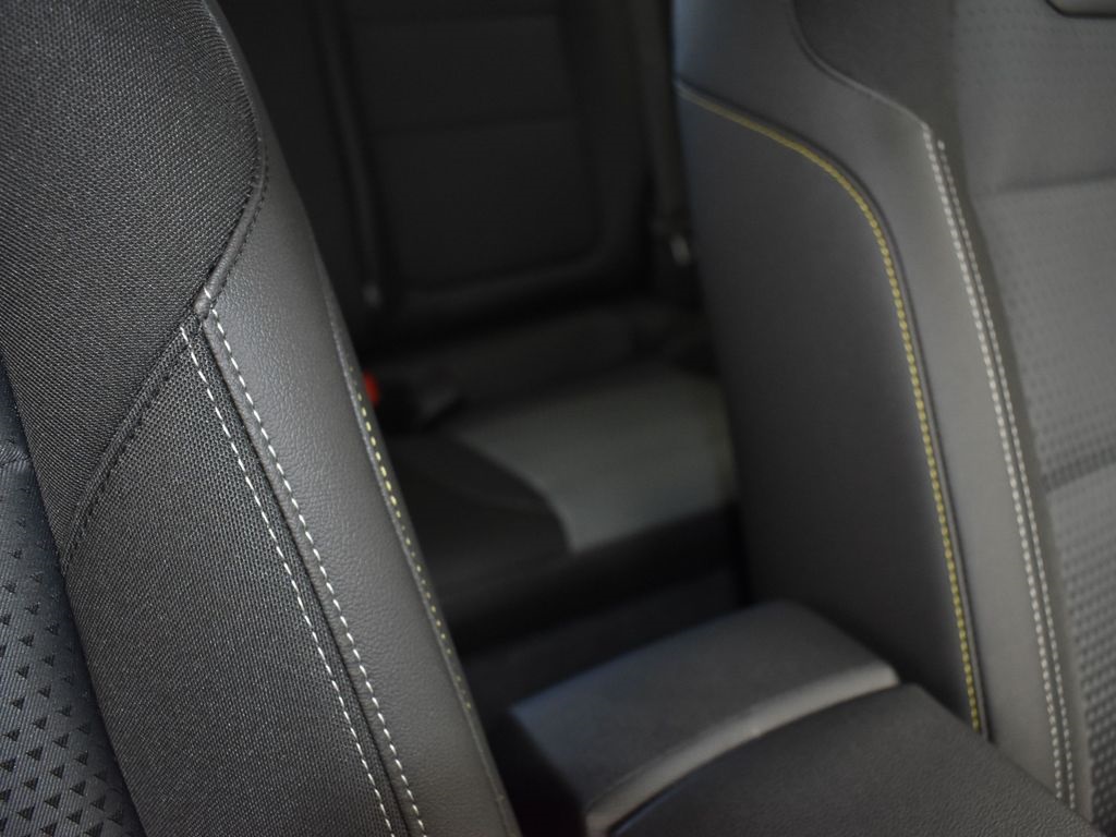 2025 Summit White Chevrolet Trax LT FWD SUV