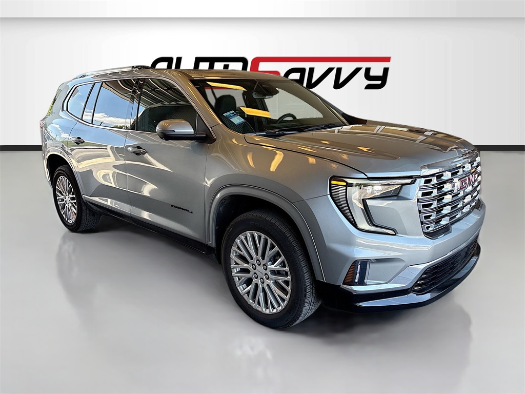 2024 GMC Acadia Denali's photo