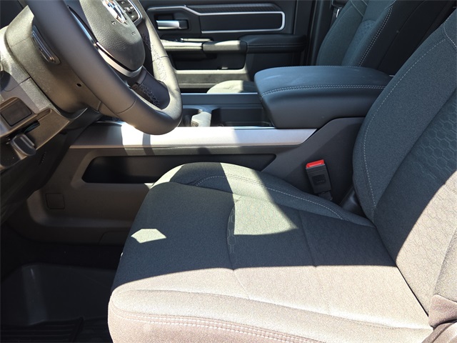 2026 Ram 2500 Big Horn photo 18